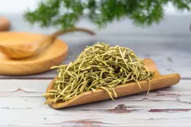 中医养生：12种自然草本助身体轻松排毒，健康养生图片