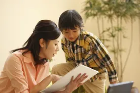 家庭关系：当自己的隐私被孩子发现了，父母该怎么办？图片