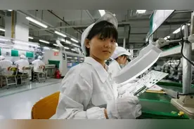 流水线女工消失的背后，是三千万光棍悲惨人生的开始图片