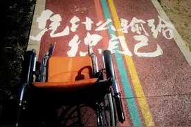 从宿管阿姨的励志故事中汲取奋斗力量图片