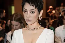 宁静为弟弟事业出钱出力，没想到却反遭埋怨，如今她弟过的怎么样图片