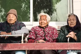 新农保每年交3000元，交满15年，60岁能领多少养老金？到底划算不图片