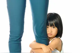 明明会走却总要抱？孩子这个“懒病”，家长该如何治理才好？图片