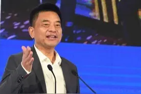 亚布力中国企业家论坛轮值主席刘永好：新希望华中区域总部将落户武汉图片