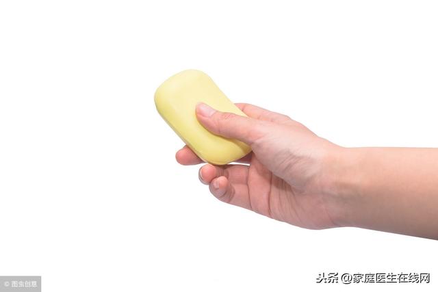 毛囊角化会长在前胸吗