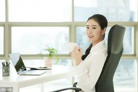 45岁女高管，是该选择结婚还是拼事业？这几点建议仅供参考图片