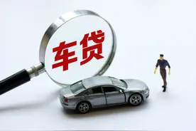 买新车却上不了牌！竟因为名下有“过检车”，车管所提醒：废弃旧车不能一“扔”了之 | 融媒问政图片