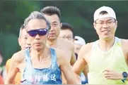 「沈阳马拉松」“沈阳老张”——古稀“跑神”上海跑沈马图片