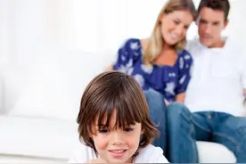 新时代的父母，要教会孩子节俭，更要教会孩子会花钱图片