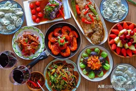 痛风春节饮食攻略，从年夜饭到家庭聚餐吃好喝好尿酸不高健康过年图片