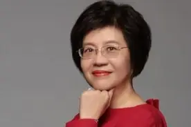 遇到李国庆和张先生这两个活宝老公，女人不单独撑起一个家都难！图片