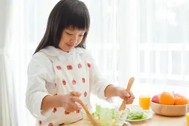 幼儿园提倡“素食主义”，孩子不吃肉，会影响自身发育吗？图片