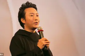 从乞丐到春晚赢家，从阳刚少年到阴柔女生，李玉刚经历了什么？图片