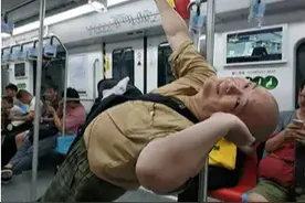 上海地铁一号线传奇人物 - 胖老师图片