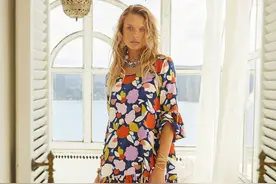 超模Victoria Germyn 的一组写真大片图片