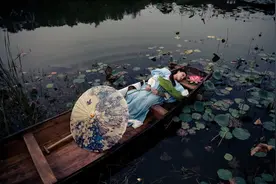 李清照《如梦令·常记溪亭日暮》移动风景怡然心情融合，青春心情图片