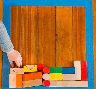 脑科学家：孩子玩积木不是简单叠搭，这些高级玩法让孩子更聪明