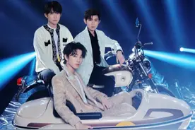 TFBOYS七周年演唱会造型合集~期待王俊凯王源易烊千玺图片