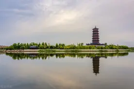 故事：黑鱼精爱记仇，大雨淹粮祸害百姓，一件热武器让他现原形图片