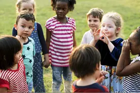 “我能跟你们一起玩吗？”这句教科书式社交金句，竟然是在坑娃？图片