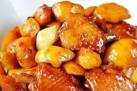 栗子鸡块，凉拌芹菜，肉末炒豆腐泡这几道家常菜的做法图片
