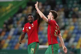 3-0！C罗不在，利物浦锋霸秒变大腿：率葡萄牙双杀世界第18图片