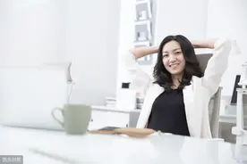 成功不光靠业绩，你的职业“气场”里，藏着你升职加薪的秘密！图片