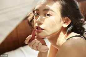 异性夜聊时，把“在干嘛”换成这四句，分分钟撩到她叫你亲爱的图片