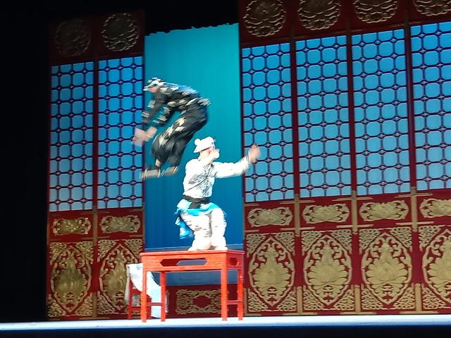 戏曲演员的基本功，“从头发丝到脚趾头"都要练，网友：吹牛