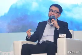 已经有人在问“易方达张坤和高瓴张磊谁水平更高”了丨底片图片