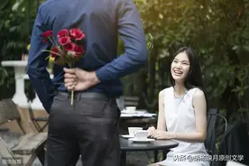 人到中年：没有情人想找情人，有了情人怕甩不掉情人！图片
