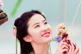 都是女娲后人，为何灵儿是人首蛇身，紫萱是全蛇呢？原因让人心酸图片