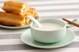 咱们与美国人的饮食差距到底有多大？先来看看美国人的三餐吧图片