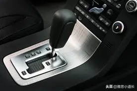 开车好几年，你知道汽车档位上的P/R/N/D，分别代表什么单词嘛？图片