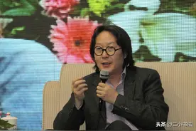 美院院长独创“英文书法”：自我陶醉，毫无用处图片