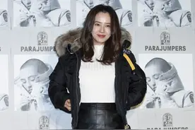 38岁宋智孝娃娃脸不显老，简约穿搭堪称女性穿衣模范图片