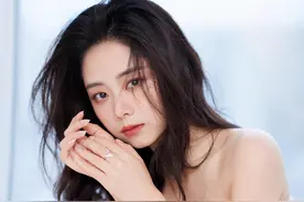 谭松韵30岁还演高中生，娃娃脸成为转型障碍，她可以学学赵丽颖图片