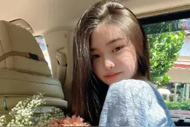 15岁北京女孩“肉肉脸”，穿衣时髦，30岁老阿姨都跟她学穿搭图片