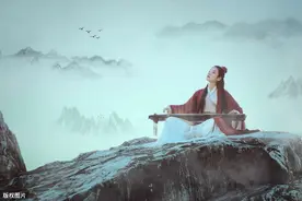 故事：当朝太子许我未来皇后之位，他登基后我却主动求旨远嫁他乡图片