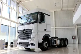 带你看看奔驰New Actros 6X4牵引车，国产高端车真的比不了？图片