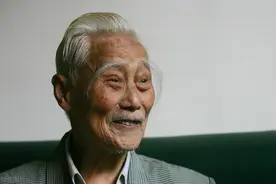 农村老话：眉上一根长，能抵万担粮，是什么意思？有道理吗？图片