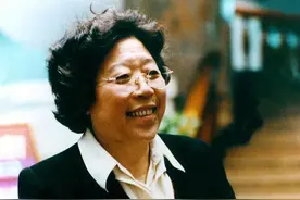 山东3位大佬背后的女人，青岛2人是大总管，济南老总被误当老板图片