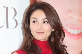 酒井法子近照 这么漂亮 看不出她年龄图片