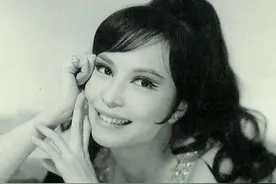 她是亚洲第一艳星，也是中国卫星导航之母，狄娜自评：我的荒谬图片