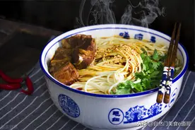 巧用一种水果做调料，创立一款口味上乘的红烧牛肉面图片