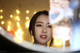 网红女主播回家过年，被父亲赶出家门：趁邻居没发现你赶紧走吧图片
