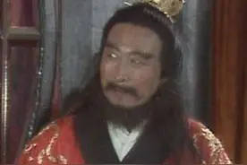 穷的只剩演技！"蜈蚣精"不仅拉300万赞助挽救剧组，还一人分饰7角图片