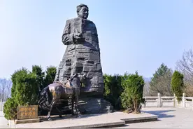 贺龙英雄三姐妹，送上所有武装和田地，为革命壮烈牺牲图片