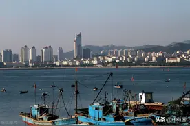 你知道三四线的威海，是凭什么支撑过万的房价吗？图片