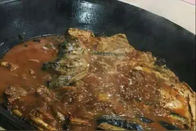 农家鲤鱼的做法，外表不好看，但是特别好吃！图片
